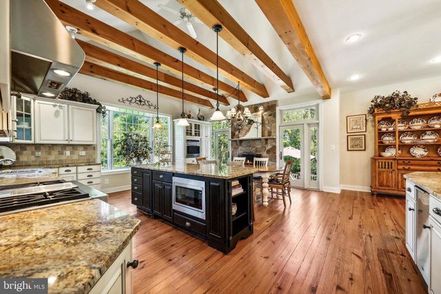 11 HILLIARDS BRIDGE RD, Southampton, NJ 08088