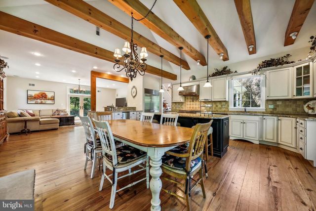 11 HILLIARDS BRIDGE RD, Southampton, NJ 08088