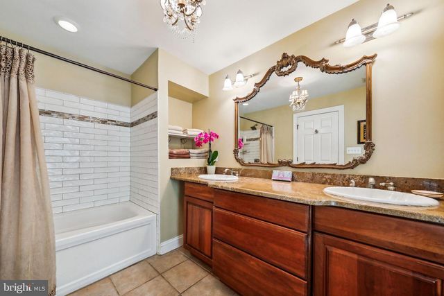 11 HILLIARDS BRIDGE RD, Southampton, NJ 08088