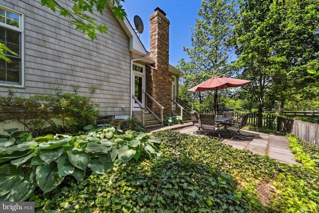 11 HILLIARDS BRIDGE RD, Southampton, NJ 08088