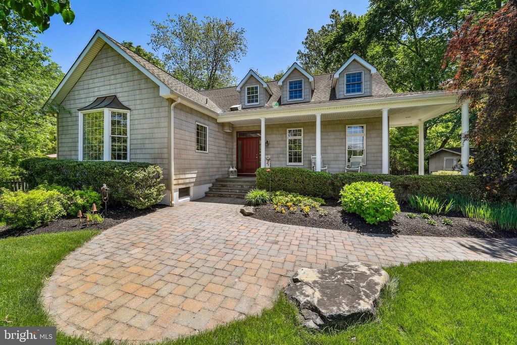 11 HILLIARDS BRIDGE RD, Southampton, NJ 08088