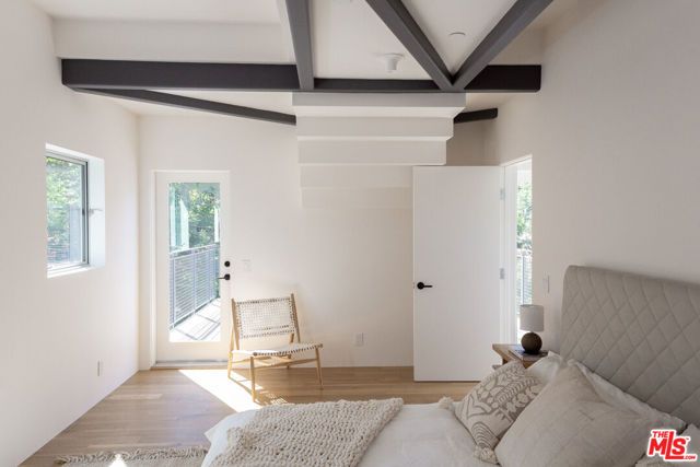 8870 Wonderland Avenue, Los Angeles, CA 90046