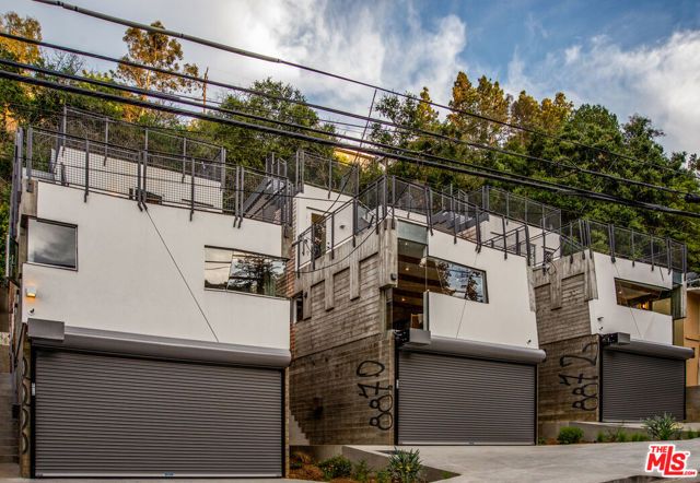 8870 Wonderland Avenue, Los Angeles, CA 90046