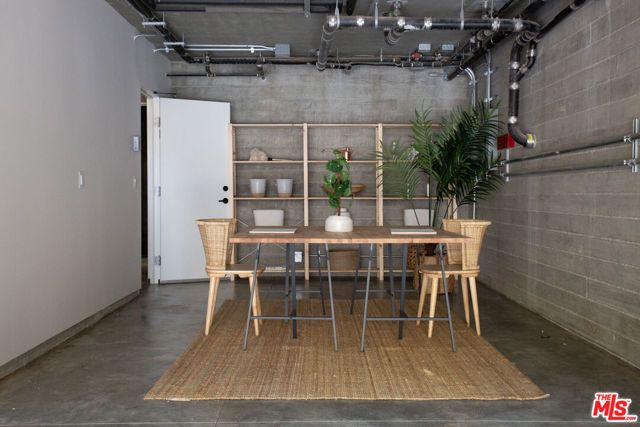 8870 Wonderland Avenue, Los Angeles, CA 90046