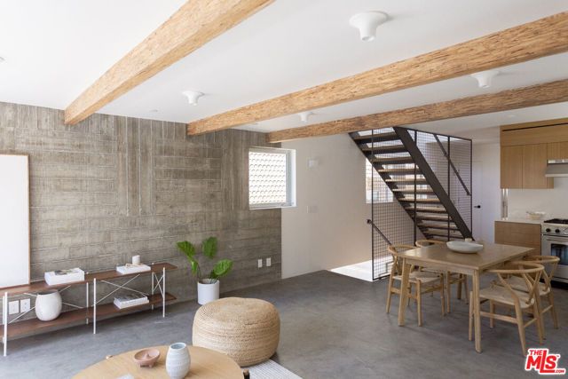 8870 Wonderland Avenue, Los Angeles, CA 90046
