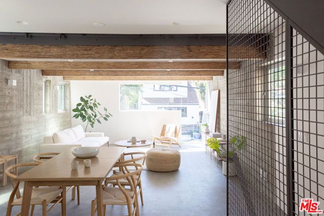 8870 Wonderland Avenue, Los Angeles, CA 90046