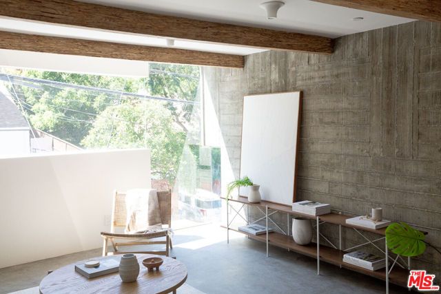 8870 Wonderland Avenue, Los Angeles, CA 90046
