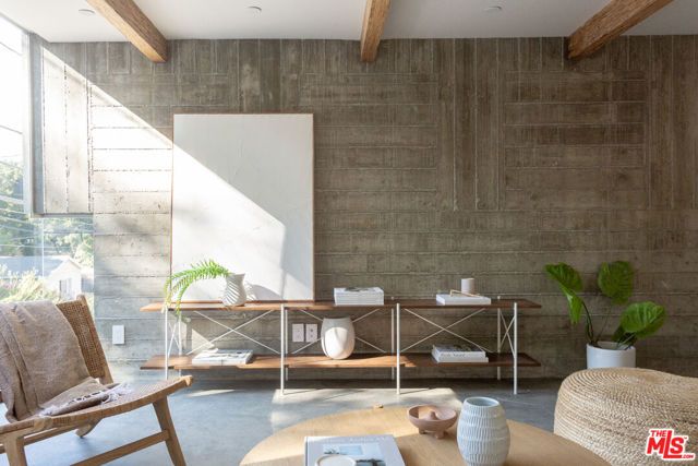 8870 Wonderland Avenue, Los Angeles, CA 90046