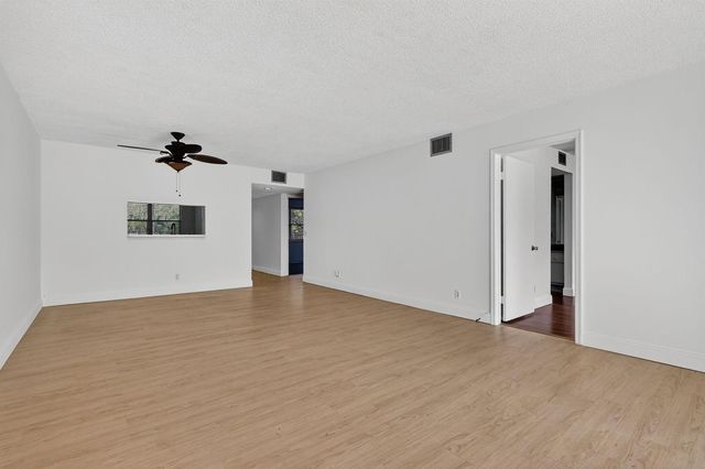 12750 SW 4th Court 307j, Pembroke Pines, FL 33027
