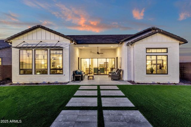 1151 E PEACH TREE Drive, Chandler, AZ 85249