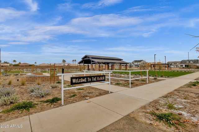 1151 E PEACH TREE Drive, Chandler, AZ 85249