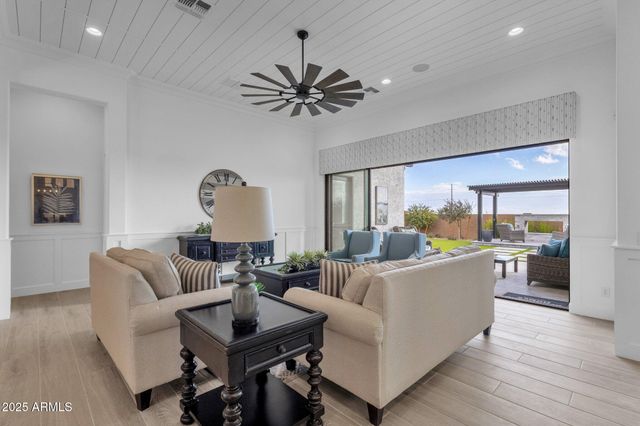 1151 E PEACH TREE Drive, Chandler, AZ 85249