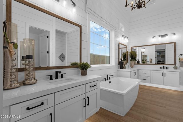 1151 E PEACH TREE Drive, Chandler, AZ 85249