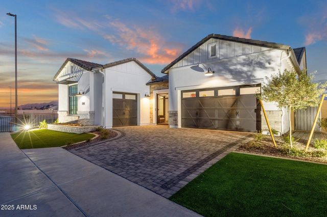 1151 E PEACH TREE Drive, Chandler, AZ 85249