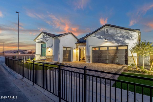 1151 E PEACH TREE Drive, Chandler, AZ 85249