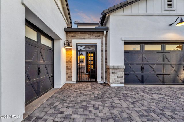 1151 E PEACH TREE Drive, Chandler, AZ 85249