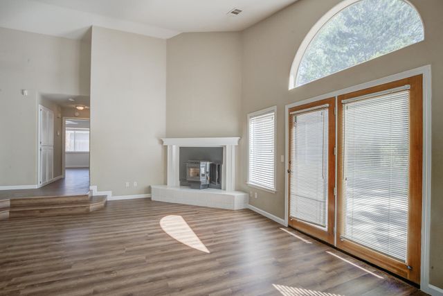 1633 Wee Burn Court, Redding, CA 96003