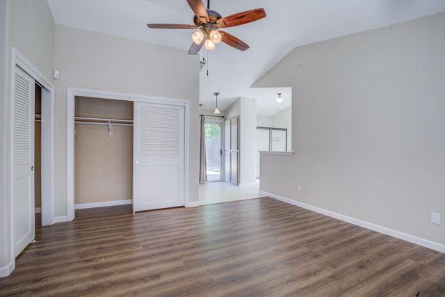 1633 Wee Burn Court, Redding, CA 96003