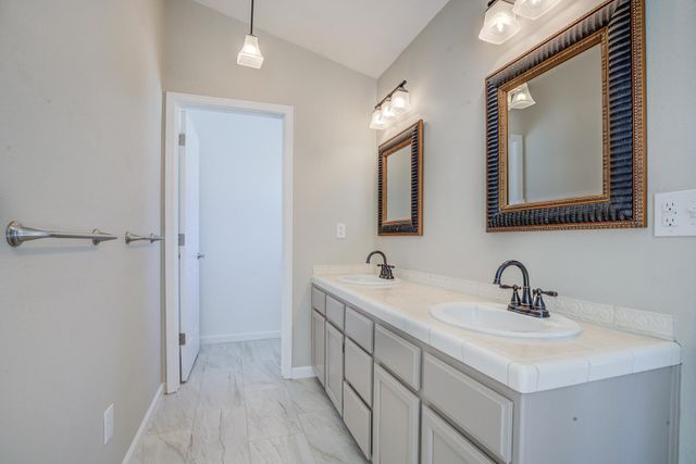 1633 Wee Burn Court, Redding, CA 96003