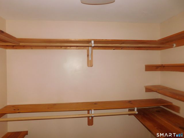 6 Daybreak Lane Studio, Shelton, CT 06484