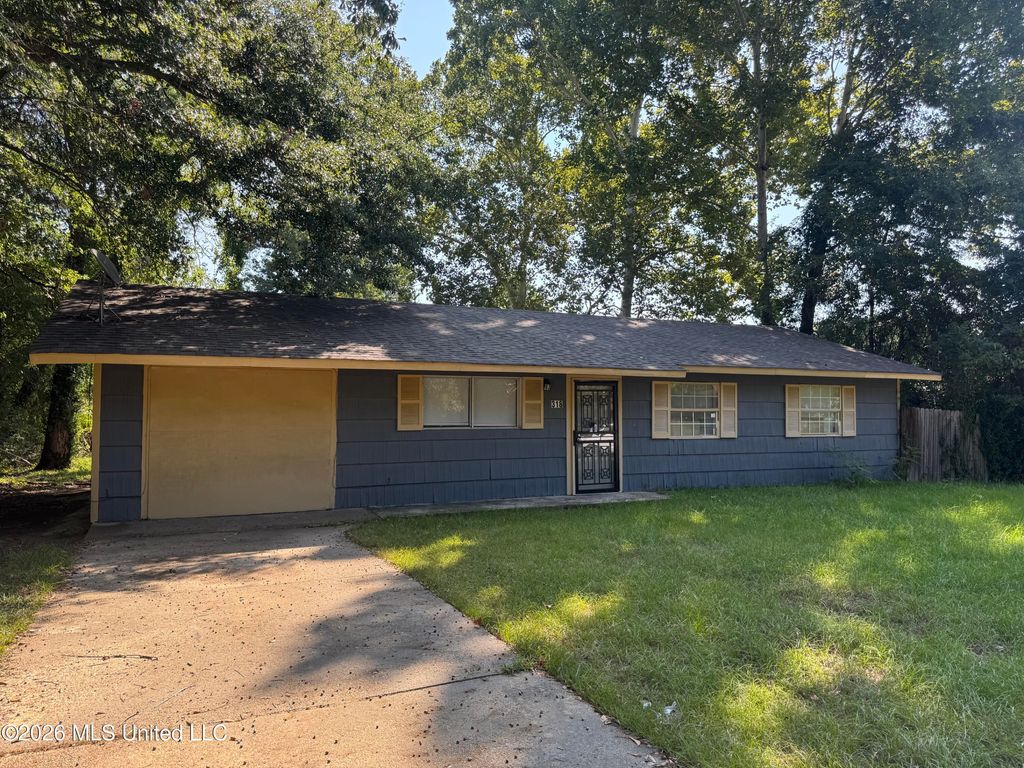 318 Queen Marie Lane, Jackson, MS 39209