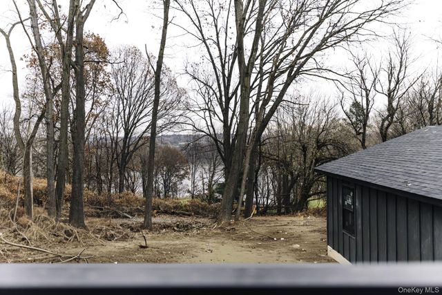 42 Sands Avenue, Milton, NY 12547