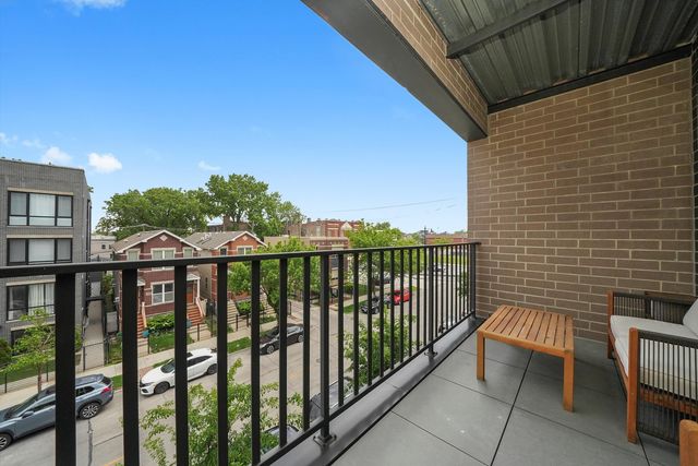2342 W Adams Street 304, Chicago, IL 60612