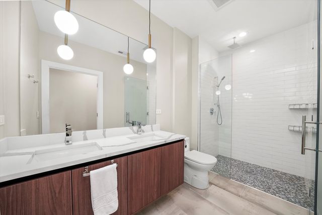 2342 W Adams Street 304, Chicago, IL 60612