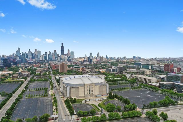 2342 W Adams Street 304, Chicago, IL 60612