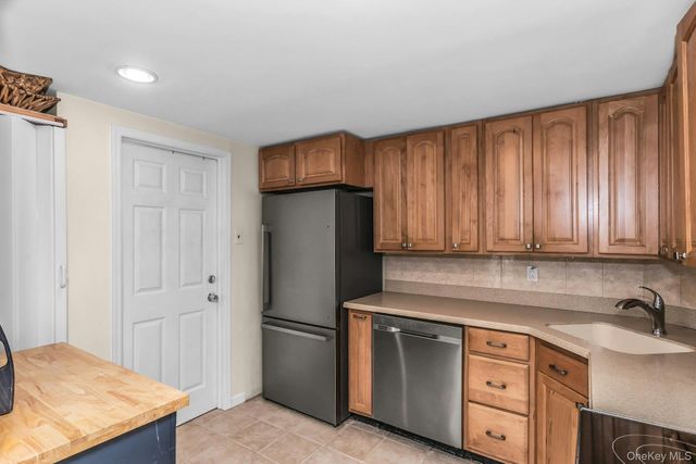 102 Willett Avenue, Sayville, NY 11782