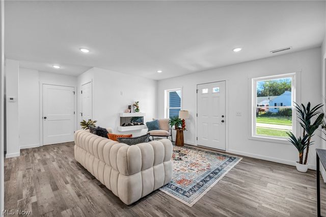 5239 Forest Avenue, Maple Heights, OH 44137