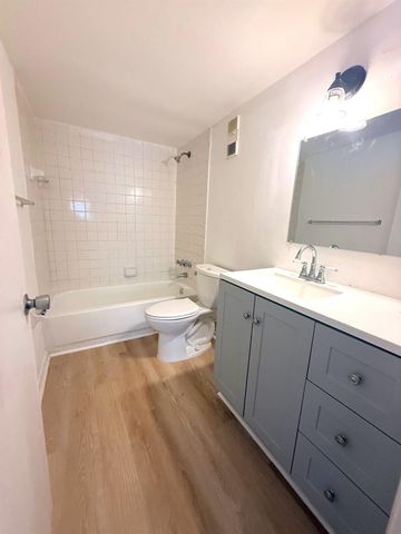 4321 NW 19th Street 1, Lauderhill, FL 33313