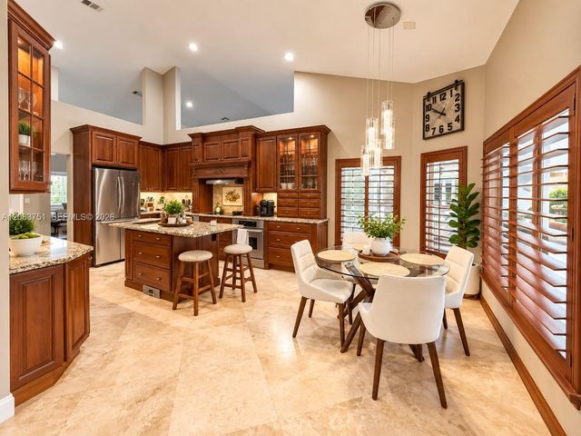 1165 Manor Court, Weston, FL 33326