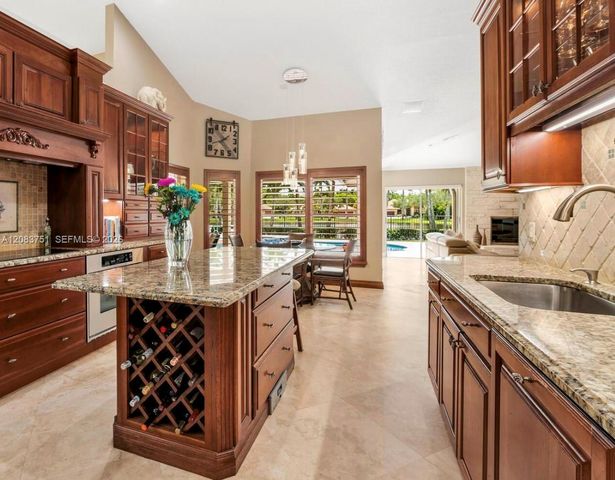 1165 Manor Court, Weston, FL 33326