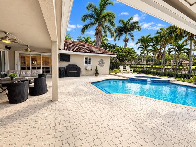 1165 Manor Court, Weston, FL 33326