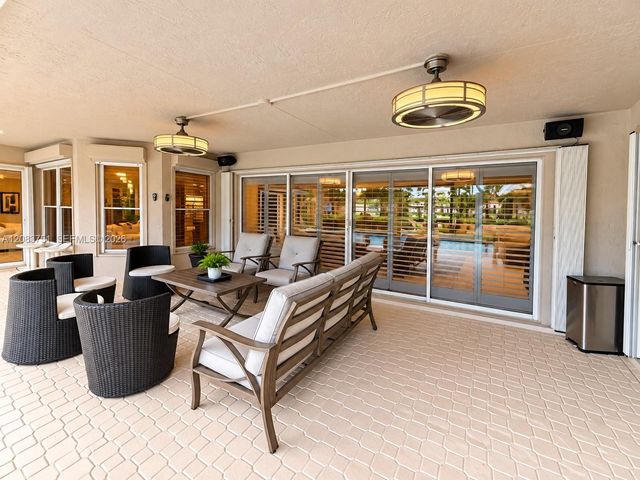 1165 Manor Court, Weston, FL 33326