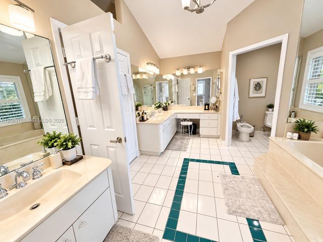 1165 Manor Court, Weston, FL 33326