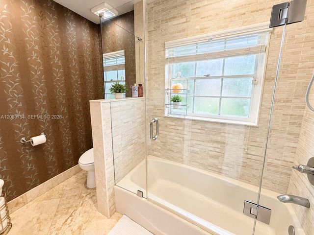 1165 Manor Court, Weston, FL 33326