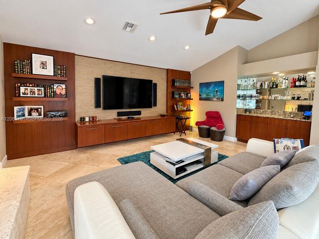 1165 Manor Court, Weston, FL 33326