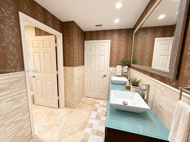 1165 Manor Court, Weston, FL 33326