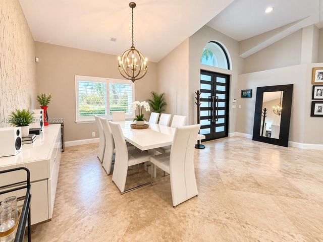 1165 Manor Court, Weston, FL 33326