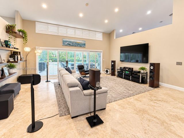 1165 Manor Court, Weston, FL 33326