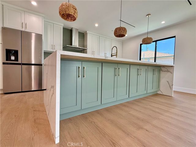 22130 Gault Street, Canoga Park, CA 91303