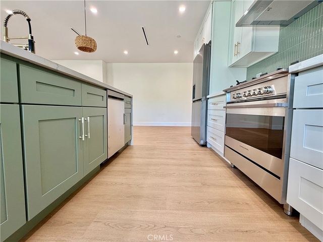 22130 Gault Street, Canoga Park, CA 91303