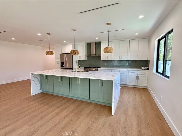 22130 Gault Street, Canoga Park, CA 91303