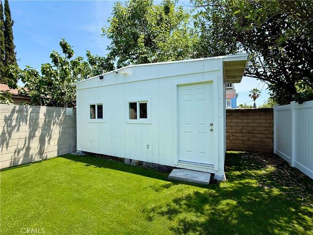 22130 Gault Street, Canoga Park, CA 91303