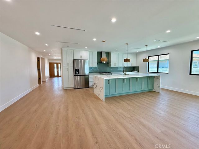 22130 Gault Street, Canoga Park, CA 91303