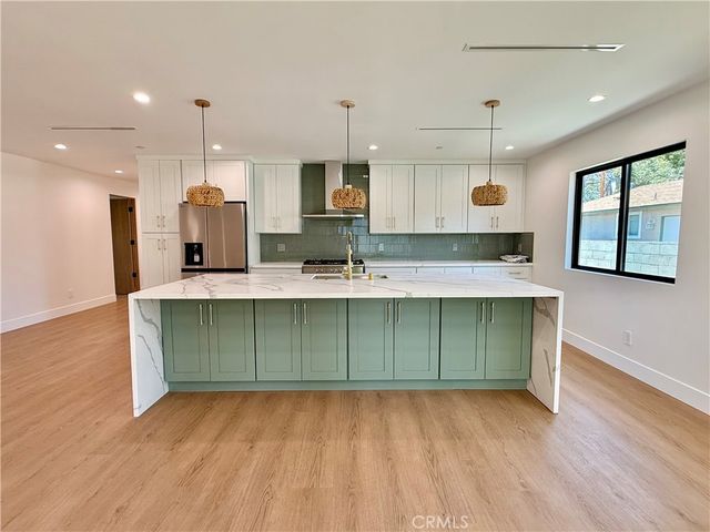 22130 Gault Street, Canoga Park, CA 91303