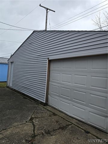 30 Jackson Avenue, Lackawanna, NY 14218