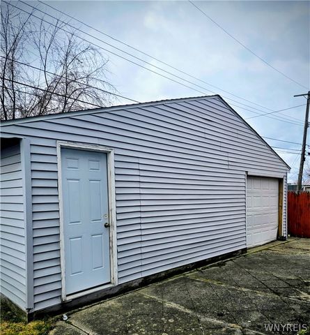 30 Jackson Avenue, Lackawanna, NY 14218